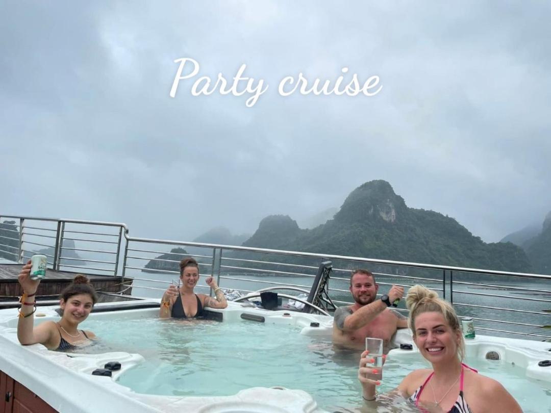 Bbq Hostel Ha Long Buitenkant foto