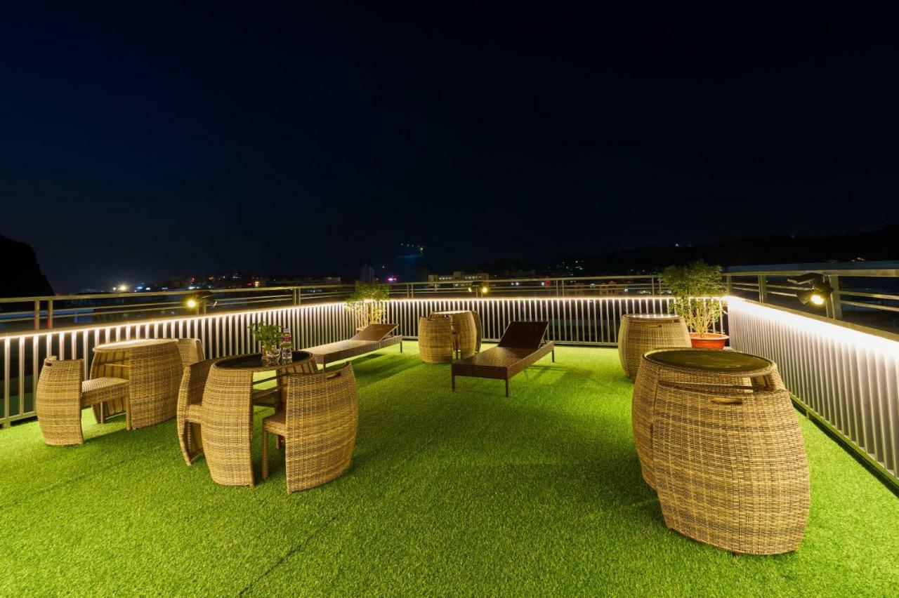 Bbq Hostel Ha Long Buitenkant foto