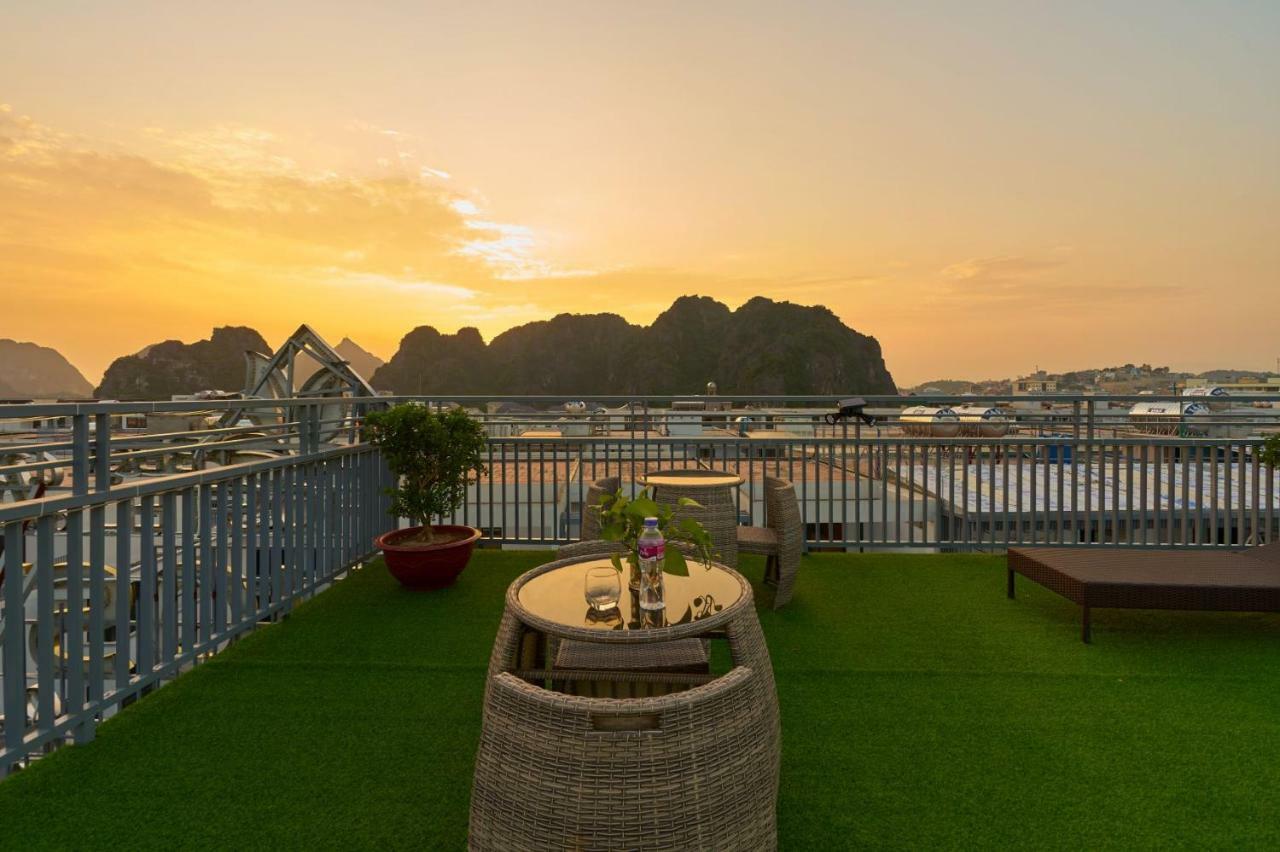 Bbq Hostel Ha Long Buitenkant foto